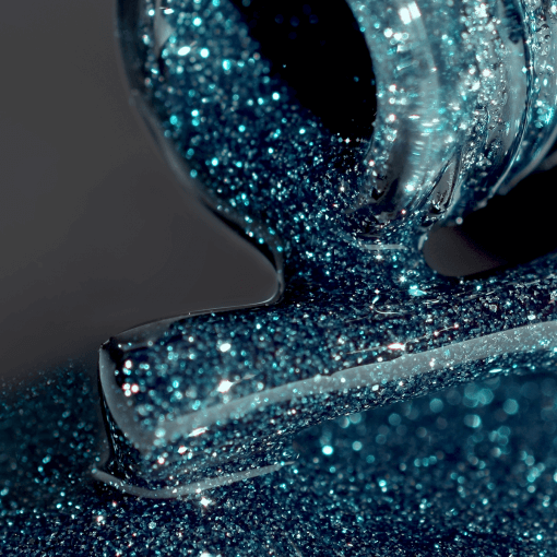 Makroaufnahme: Shock Effect 03 Azure von PNB – UV/LED Gellack mit blauem Glimmer