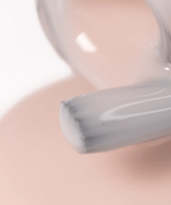 Makroaufnahme: PNB Gel Polish 291 – Gel auf Pinsel in zartem Beige-Rosé