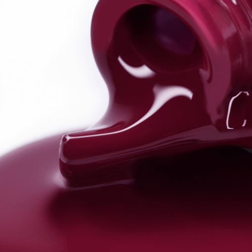 Makroaufnahme: PNB Gel Polish 336 – UV/LED Gellack in dunklem Bordeaux auf Applikator