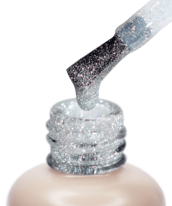 Makroaufnahme PNB Shock Top Silver – Gelpinsel mit silberner Glitzertextur