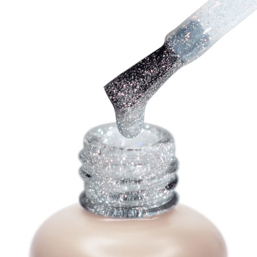 Makroaufnahme PNB Shock Top Silver – Gelpinsel mit silberner Glitzertextur