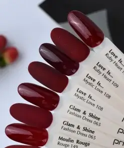 Rote PNB Gel-Lack-Farben auf Farbfächer – dunkelrote Nageldesigns in matt und glänzend
