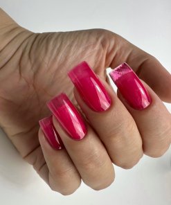 PNB UV/LED Gel Polish Illusion 2.0 05 Pink – Glas-Effekt auf Nägeln, Handfoto