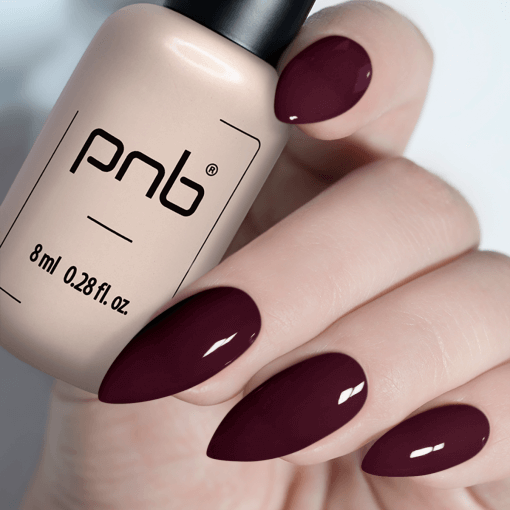 Nägel mit PNB Gel Polish Black Cherry 234