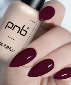 PNB Gel Polish 338 Bugatti – Dunkelrote Maniküre auf Nägeln