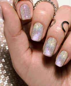 PNB Magnetic Gel Polish Fireworks auf Nägeln – holografisches Funkeln