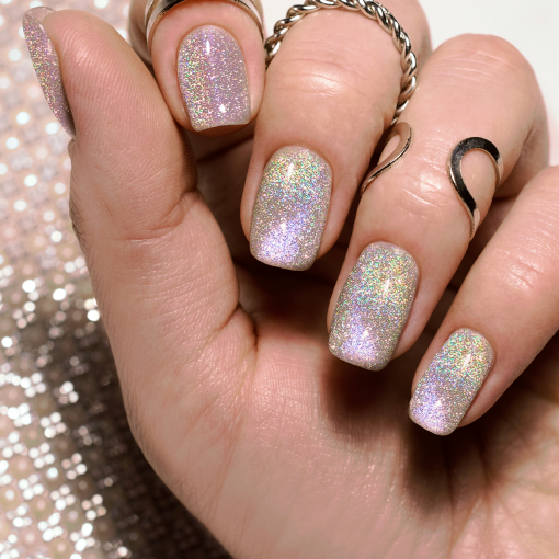 PNB Magnetic Gel Polish Fireworks auf Nägeln – holografisches Funkeln