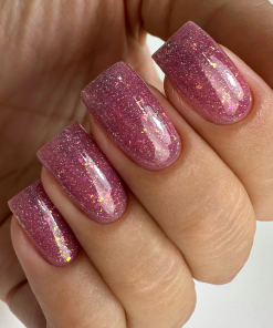 PNB Gel Polish 373 Uncontrollable Desire auf Nägeln – glamouröse Maniküre