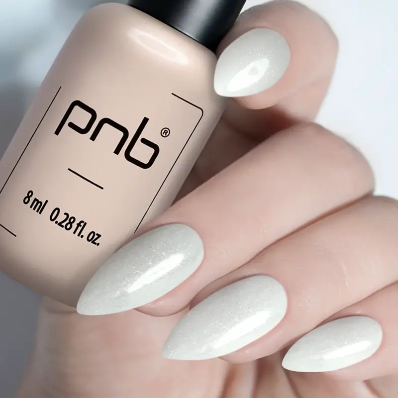 PNB UV/LED Gel Polish 287 Sensitivity milchig weiß 8 ml auf Nägeln